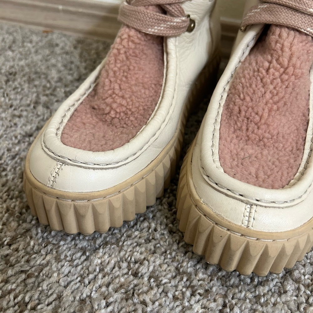 Sam Edelman Reve Fay Leather
Faux Fur Booties Ivory/Butter Size 7.5 Wool Women's - Picture 11 of 12
